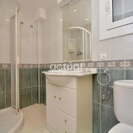 President E-5 Apartment